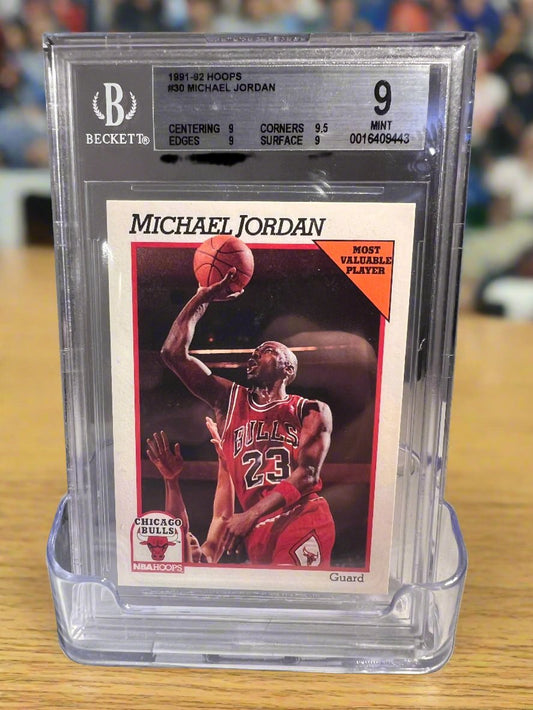 1991-92 NBA Hoops Michael Jordan #30 Mint (9)